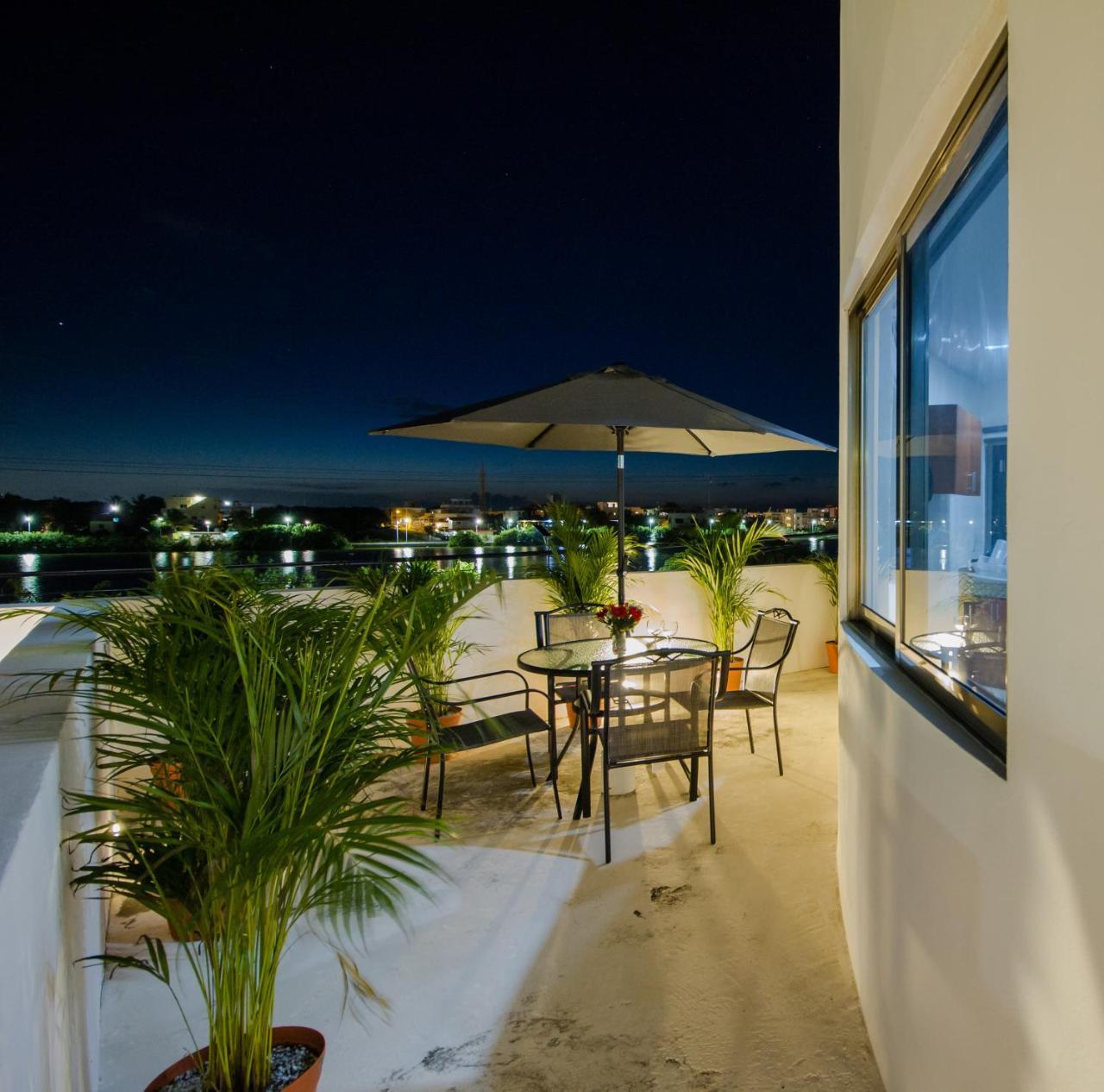 Sunset Isla Mujeres Aparthotel Exterior foto